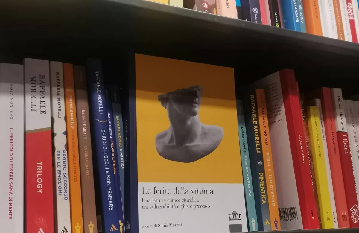 Studio Legale Cuccuru: il volume «Le ferite della vittima» esposto in libreria